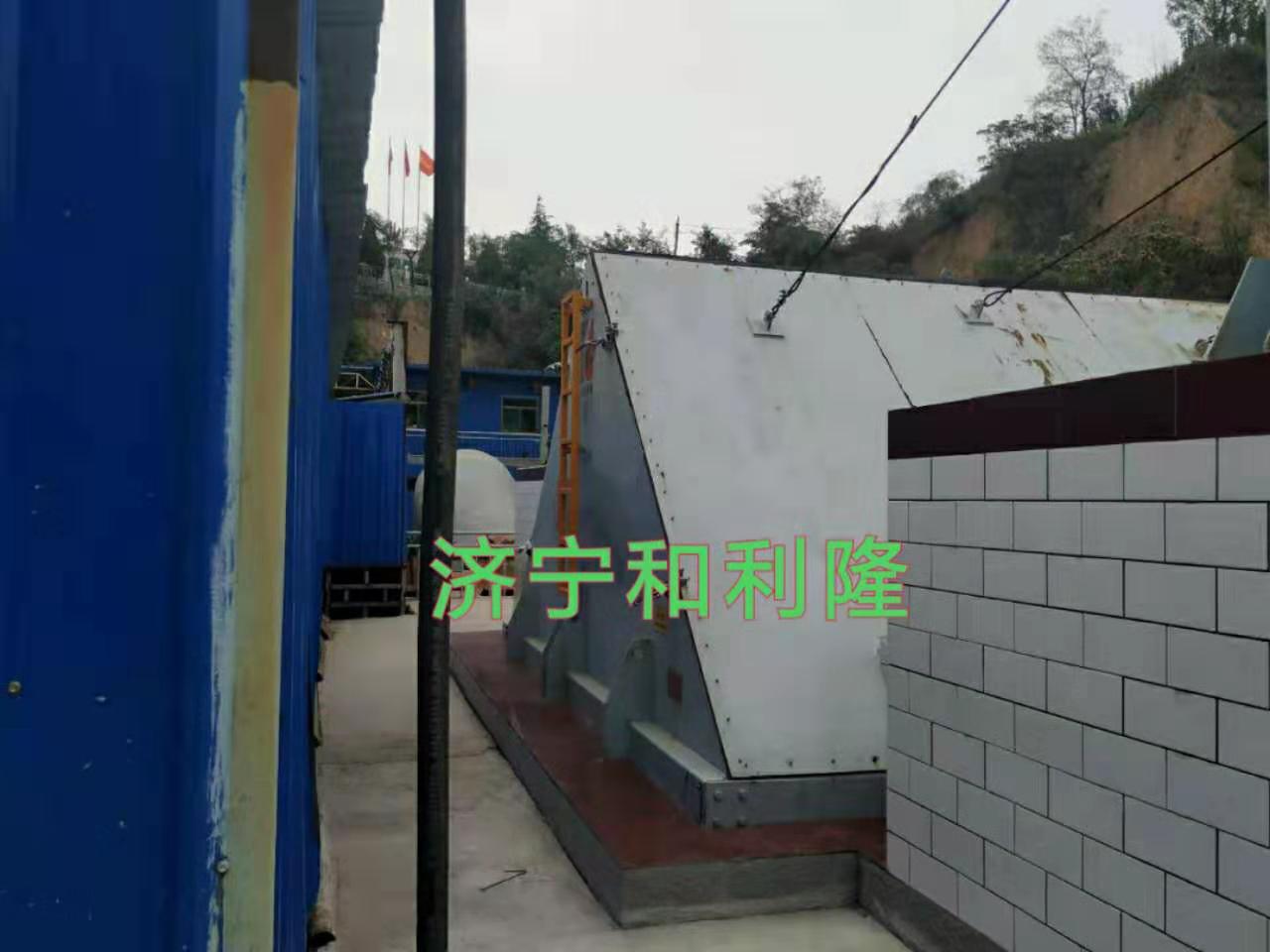 礦用自動復(fù)位式風(fēng)井防爆門