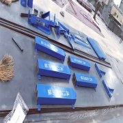 平衡風(fēng)門機(jī)械閉鎖裝置是一種用于